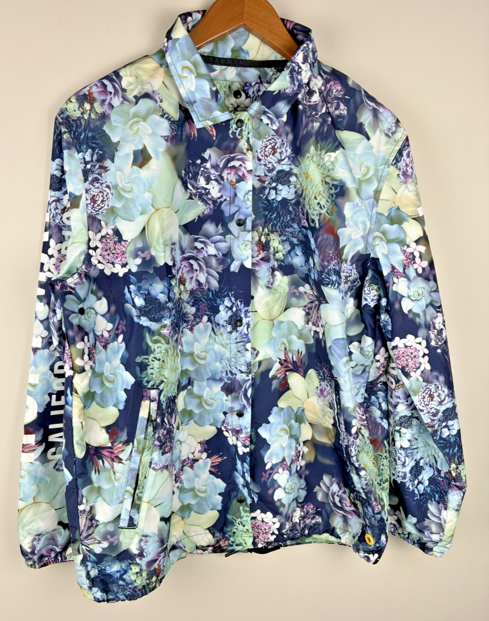 Herschel Supply Co Floral Coach Jacket Windbreaker Snap Front Women’s S Travel